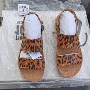 REEF WATER VISTA Sandals Womens Size 9 Leopard CJ7357